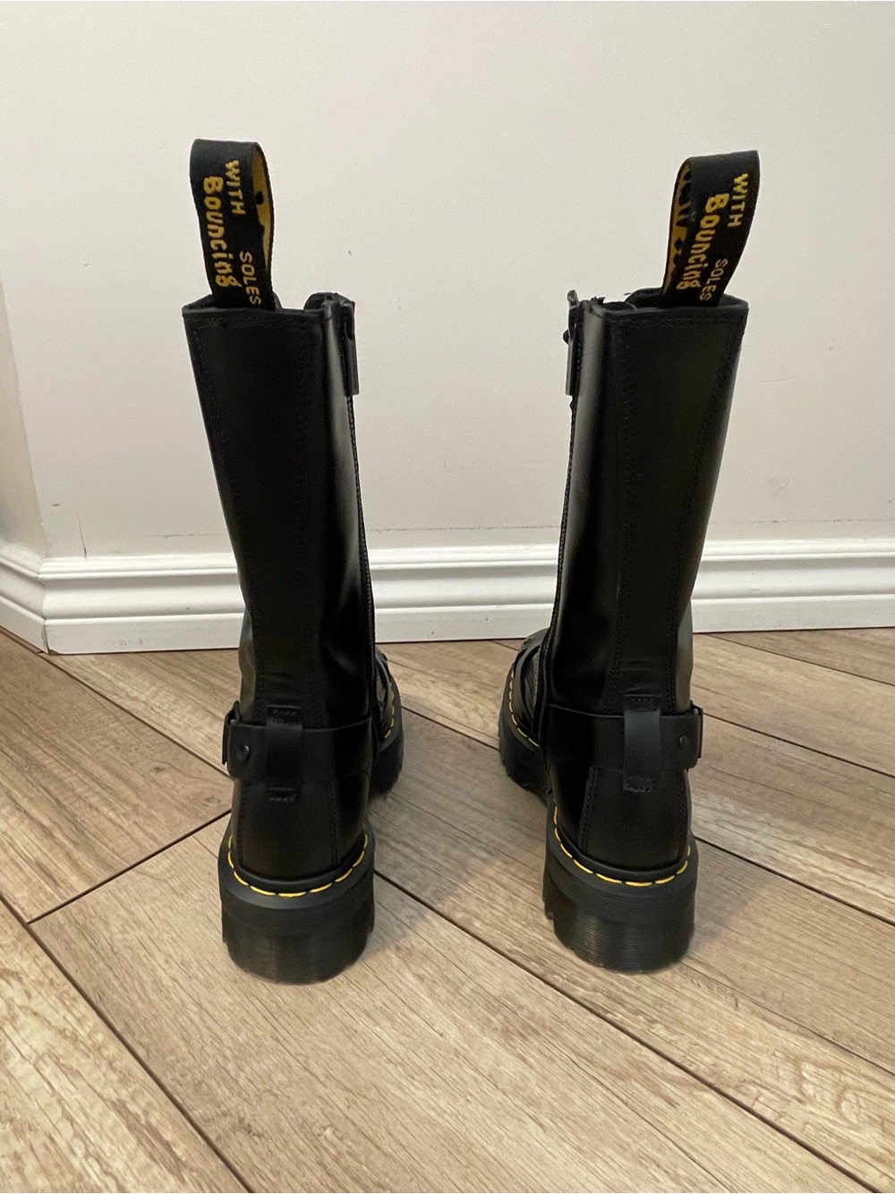 Dr. Martens Black Leather Lace-Up Platform Boots with Yellow Stitching size US 8 - Picture 9 of 16
